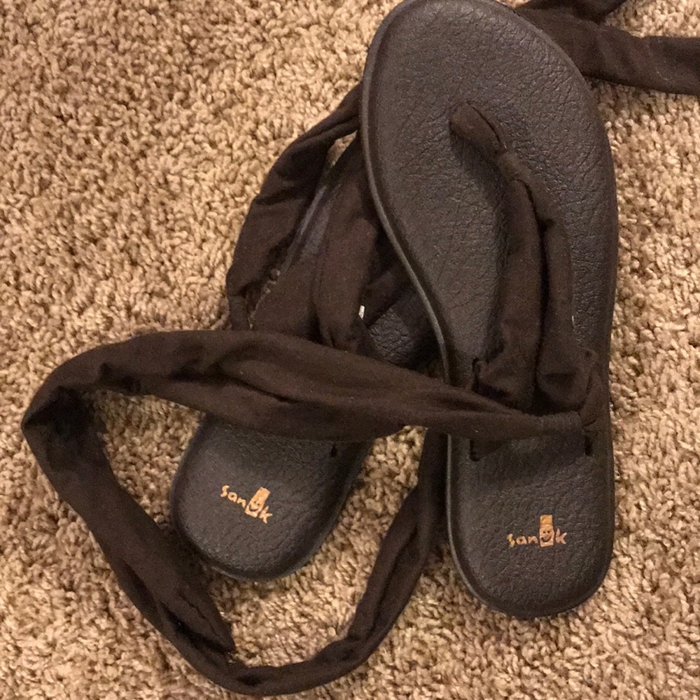 🌻LIKE N E W🌻 Sanuk Wrap Sandals